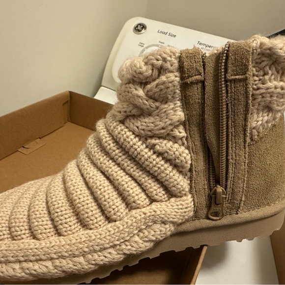 Ugg Classic Mini Chunky Knit boots - Picture 4 of 8